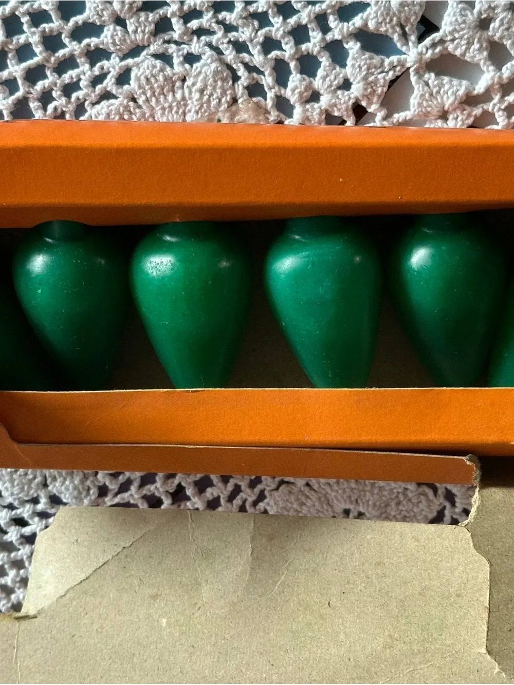 Vintage Teardrops Crystal Candle Box with 6 green bulb candles, MCM Christmas